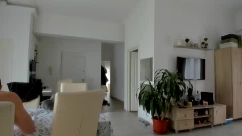 Wolfie online show from 01-21-25, 12:07