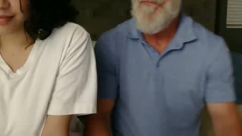 Snapshot of worldhunter69 chatting on 02-09-26, 05:33 Silver Fox online show from 02-09-26, 05:33