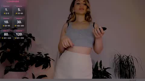 Snapshot of worldsbaby chatting on 03-10-25, 05:00 worldsbaby online show from 03-10-25, 05:00