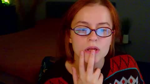Snapshot of wow_luvng chatting on 09-18-25, 01:46 Rebecy online show from 09-18-25, 01:46