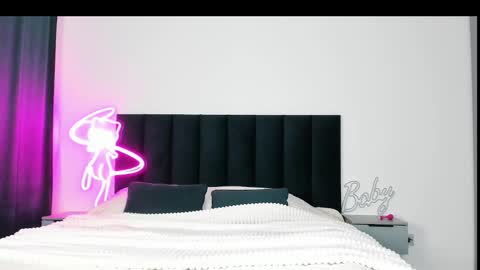 Emi online show from 02-13-25, 04:00