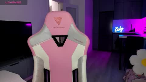 Emi online show from 02-10-26, 05:11