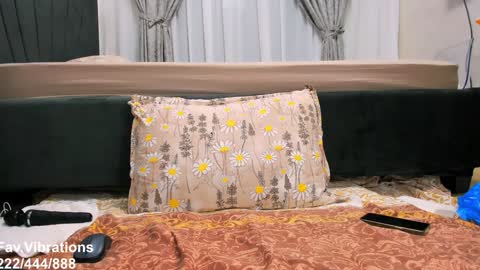 Snapshot of wowsquirt chatting on 01-24-25, 03:32              online show from 01-24-25, 03:32