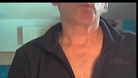 Wuki online show from 10-27-25, 01:15