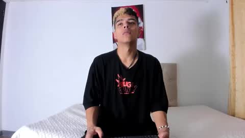 Snapshot of wyatt_2 chatting on 09-22-25, 11:12 wyatt online show from 09-22-25, 11:12