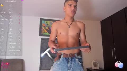 Snapshot of wyatt_2 chatting on 10-11-25, 03:32 wyatt online show from 10-11-25, 03:32