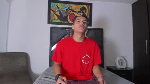 Snapshot of wyatt_2 chatting on 10-22-25, 12:16 wyatt online show from 10-22-25, 12:16