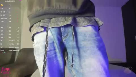 Snapshot of wyatt_2 chatting on 11-06-25, 12:17 wyatt online show from 11-06-25, 12:17