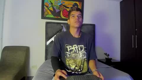 Snapshot of wyatt_2 chatting on 11-11-25, 12:16 wyatt online show from 11-11-25, 12:16