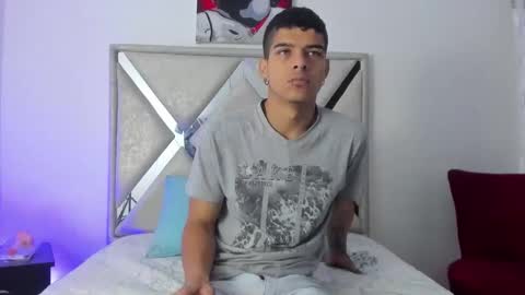 Snapshot of wyatt_2 chatting on 11-26-25, 11:33 wyatt online show from 11-26-25, 11:33