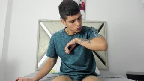 Snapshot of wyatt_2 chatting on 12-02-25, 01:05 wyatt online show from 12-02-25, 01:05