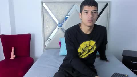 Snapshot of wyatt_2 chatting on 12-03-25, 12:58 wyatt online show from 12-03-25, 12:58