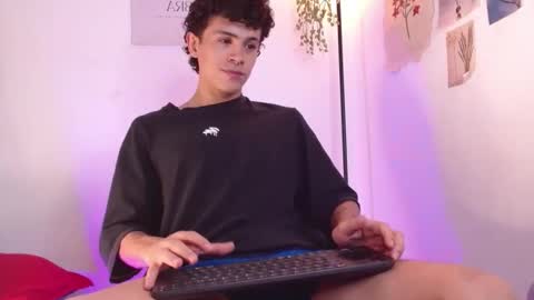 wyatt online show from 12-19-24, 10:32