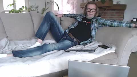 Snapshot of wyattearp64 chatting on 03-11-25, 11:01 WyattEarp64 online show from 03-11-25, 11:01