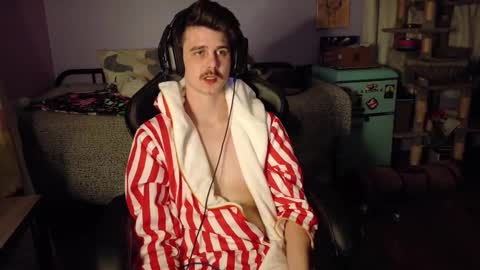 Wyatt online show from 11-08-25, 06:24