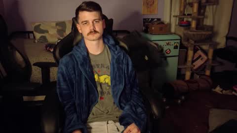 Wyatt online show from 11-26-25, 02:01