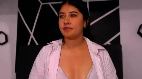 Adeline online show from 11-04-25, 10:09