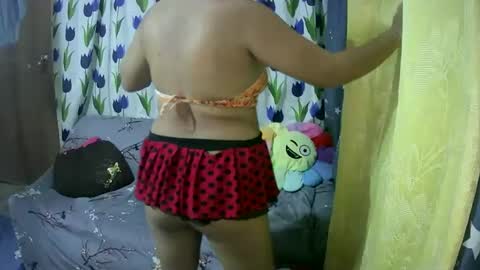 Snapshot of x_e_s_69 chatting on 02-04-25, 12:40 ann online show from 02-04-25, 12:40