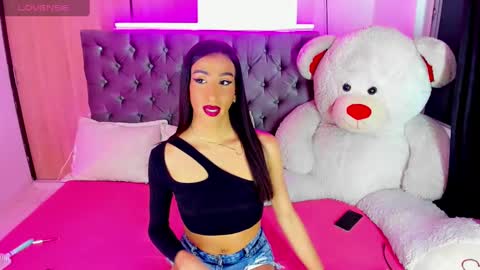 Snapshot of x_indomitable1 chatting on 01-25-25, 11:13 Maria Juliana online show from 01-25-25, 11:13