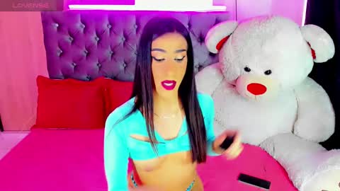 Snapshot of x_indomitable1 chatting on 02-16-25, 02:00 Maria Juliana online show from 02-16-25, 02:00