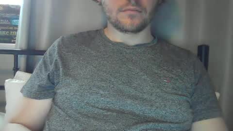 Snapshot of x_yes chatting on 12-17-24, 03:17 x_yes online show from 12-17-24, 03:17