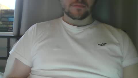 Snapshot of x_yes chatting on 12-23-24, 10:32 x_yes online show from 12-23-24, 10:32