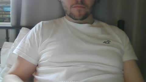 Snapshot of x_yes chatting on 12-25-24, 10:28 x_yes online show from 12-25-24, 10:28