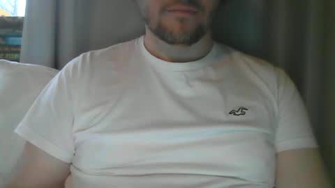 Snapshot of x_yes chatting on 01-21-25, 10:41 x_yes online show from 01-21-25, 10:41