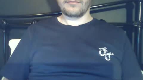 Snapshot of x_yes chatting on 10-27-25, 08:02 x_yes online show from 10-27-25, 08:02