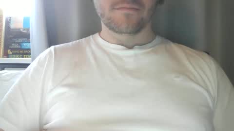 Snapshot of x_yes chatting on 02-10-26, 12:31 x_yes online show from 02-10-26, 12:31