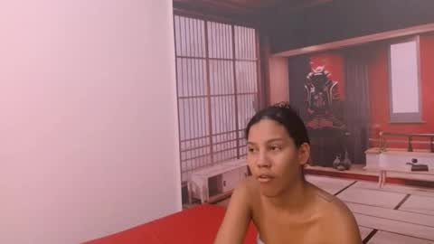 xamaravelour online show from 11-20-25, 07:13