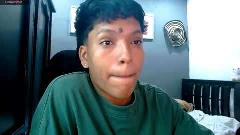 Snapshot of xander_bonnet1 chatting on 01-18-25, 10:28 Xander bonnet online show from 01-18-25, 10:28