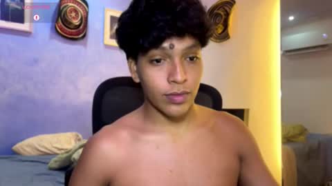 Snapshot of xander_bonnet1 chatting on 11-26-25, 04:30 Xander bonnet online show from 11-26-25, 04:30