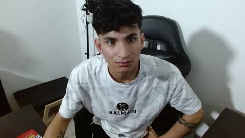 Snapshot of xanderstone00 chatting on 02-08-26, 01:25 Xanderstone online show from 02-08-26, 01:25