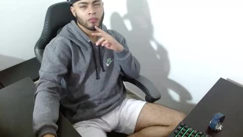 Snapshot of xanderstone00 chatting on 02-10-26, 06:28 Xanderstone online show from 02-10-26, 06:28