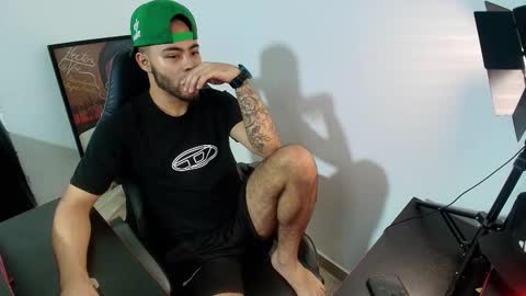 Snapshot of xanderstone00 chatting on 02-13-26, 09:44 Xanderstone online show from 02-13-26, 09:44