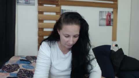 Kelly online show from 12-21-25, 10:06