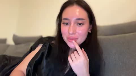 Snapshot of xcutexbunny chatting on 10-22-25, 09:36 XCuteXbunny online show from 10-22-25, 09:36