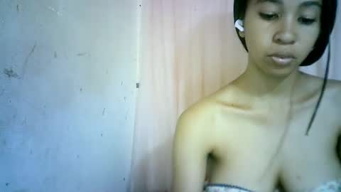 Snapshot of xenna610827 chatting on 01-29-25, 10:27 xenna610827 online show from 01-29-25, 10:27