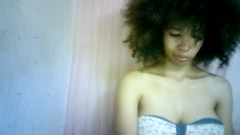 Snapshot of xenna610827 chatting on 02-02-25, 07:35 xenna610827 online show from 02-02-25, 07:35