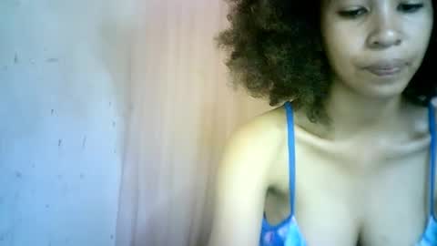 Snapshot of xenna610827 chatting on 02-05-25, 06:35 xenna610827 online show from 02-05-25, 06:35