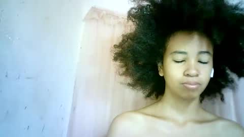 Snapshot of xenna610827 chatting on 02-13-25, 05:05 xenna610827 online show from 02-13-25, 05:05