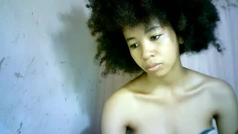 Snapshot of xenna610827 chatting on 02-13-25, 03:46 xenna610827 online show from 02-13-25, 03:46