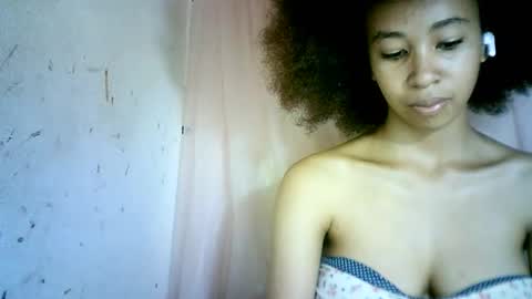 Snapshot of xenna610827 chatting on 02-18-25, 12:49 xenna610827 online show from 02-18-25, 12:49