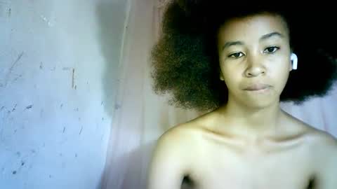 Snapshot of xenna610827 chatting on 02-18-25, 03:54 xenna610827 online show from 02-18-25, 03:54