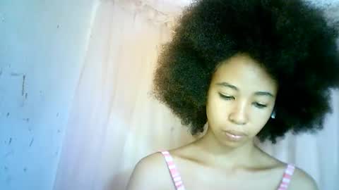 Snapshot of xenna610827 chatting on 02-21-25, 12:39 xenna610827 online show from 02-21-25, 12:39