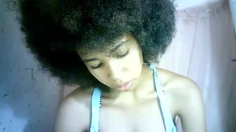 Snapshot of xenna610827 chatting on 02-26-25, 08:37 xenna610827 online show from 02-26-25, 08:37