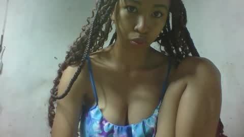 Snapshot of xenna610827 chatting on 02-23-26, 06:44 xenna610827 online show from 02-23-26, 06:44