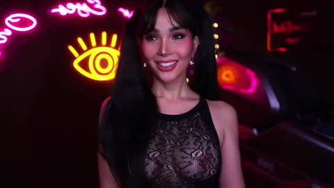 Snapshot of xforyoureyesonlyx chatting on 02-04-25, 03:54 Anne online show from 02-04-25, 03:54