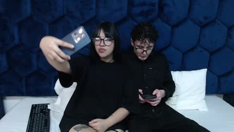 Snapshot of xhotdesire_fx chatting on 03-01-25, 04:15 Marco and Veronica online show from 03-01-25, 04:15